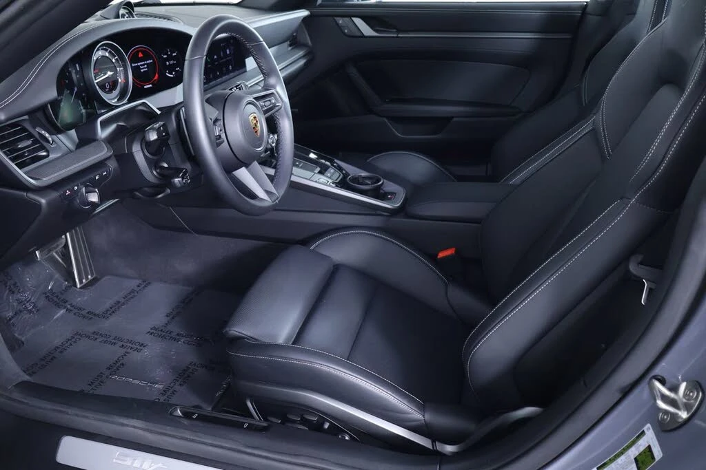 2024 Porsche 992 Targa 4 & 4S - Image 5 of 26