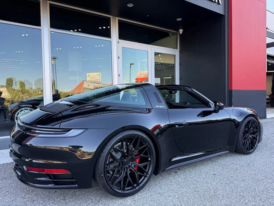 2024 Porsche 992 Targa 4 & 4S - Image 4 of 31