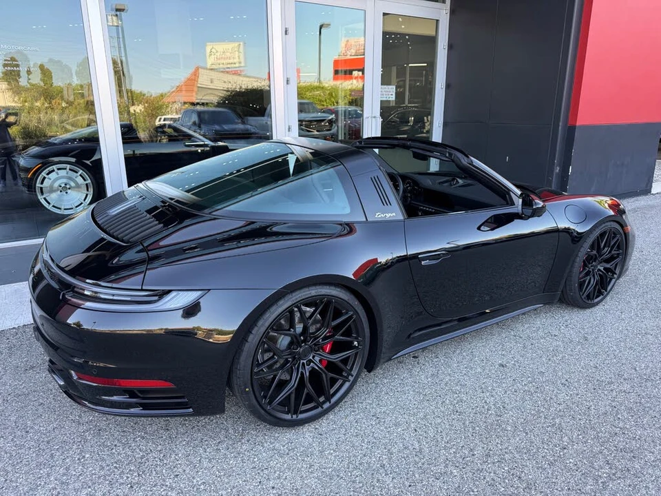 2024 Porsche 992 Targa 4 & 4S - Image 5 of 31
