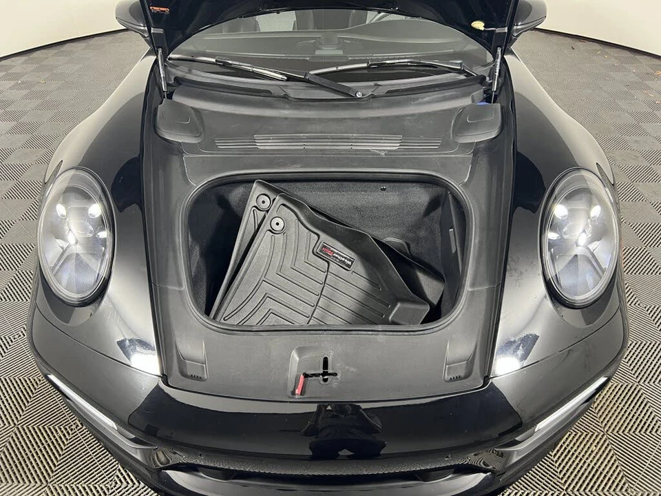 2024 Porsche 992 Targa 4 & 4S - Image 22 of 25