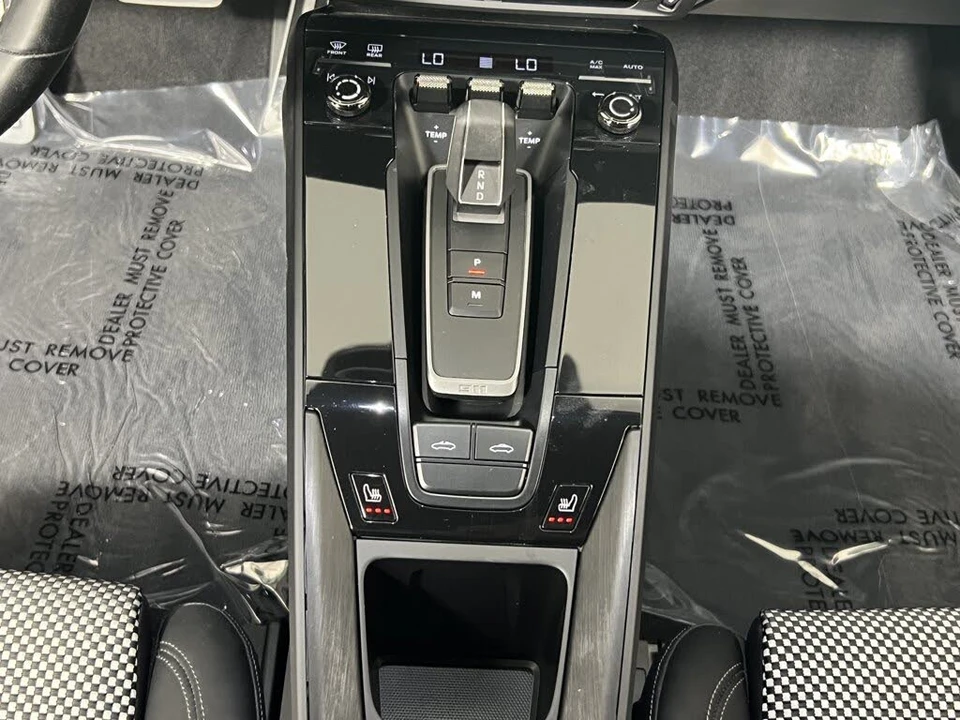 2024 Porsche 992 Targa 4 & 4S - Image 20 of 25