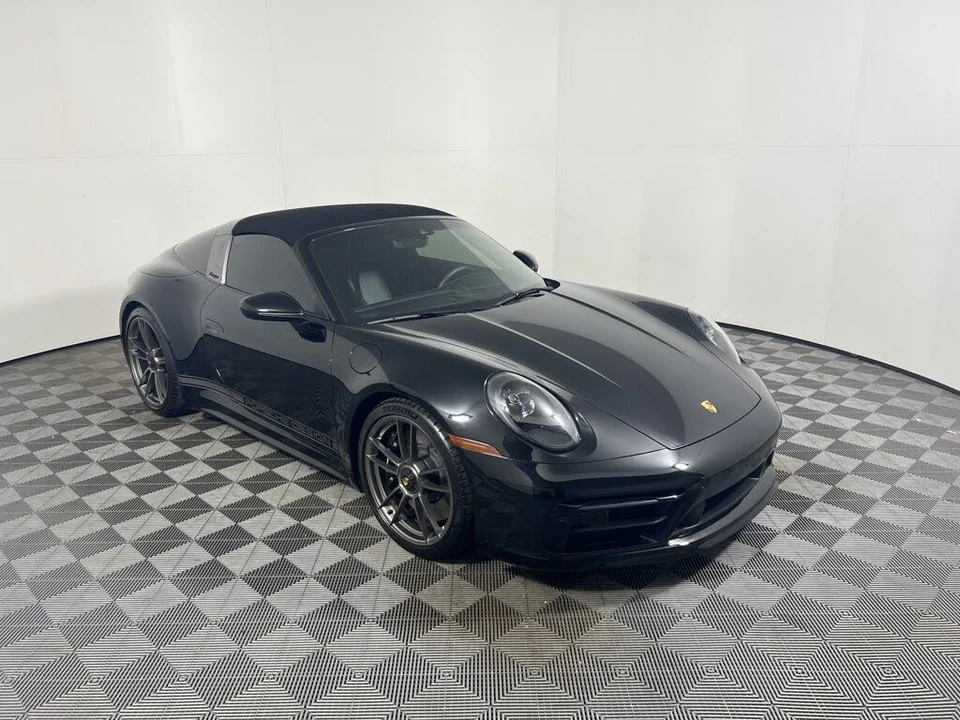 2024 Porsche 992 Targa 4 & 4S - Image 9 of 25