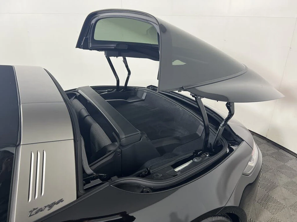 2024 Porsche 992 Targa 4 & 4S - Image 21 of 25
