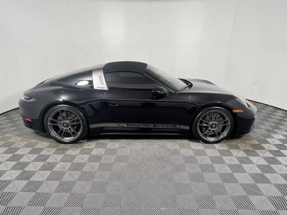 2024 Porsche 992 Targa 4 & 4S - Image 8 of 25