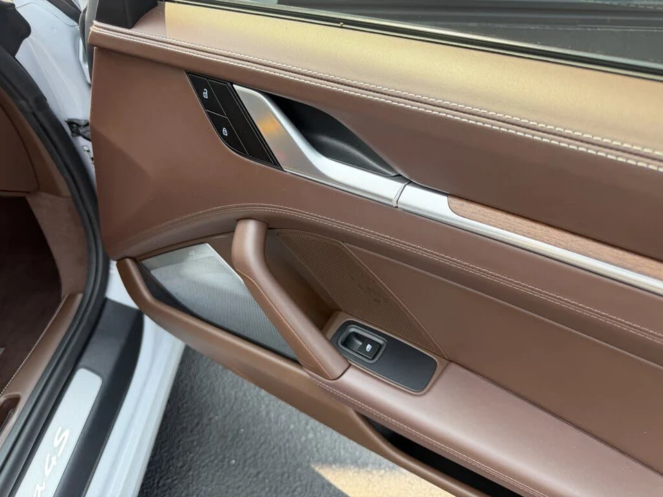 2024 Porsche 992 Targa 4 & 4S - Image 24 of 29