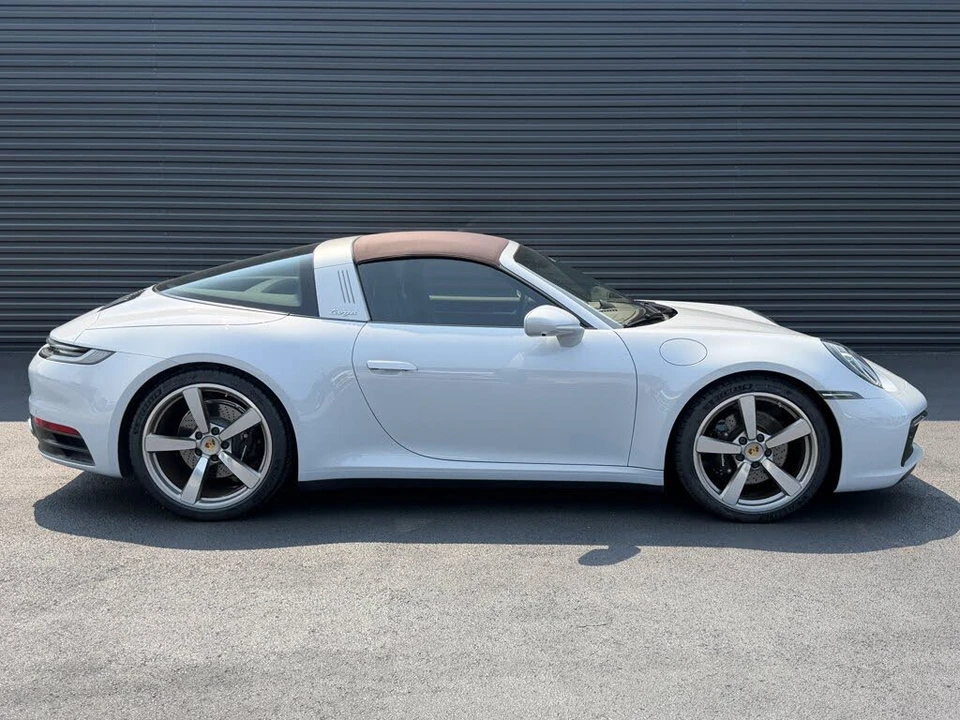 2024 Porsche 992 Targa 4 & 4S - Image 7 of 29