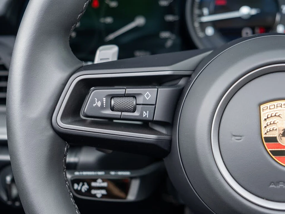 2024 Porsche 992 Targa 4 & 4S - Image 25 of 31