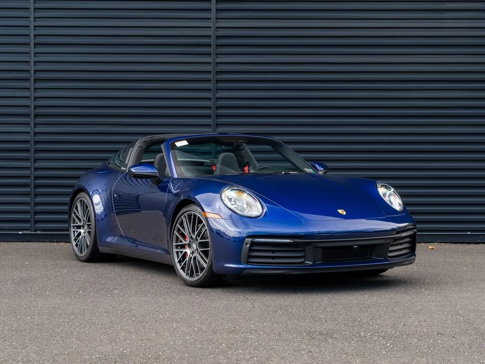 2024 Porsche 992 Targa 4 & 4S - Image 10 of 31