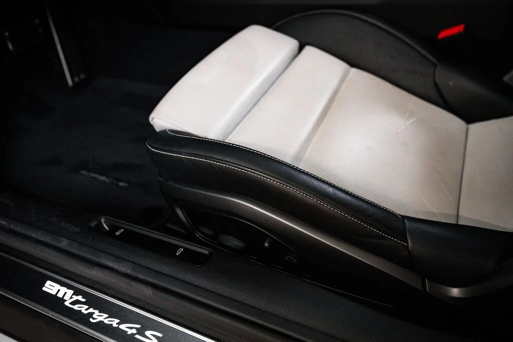 2024 Porsche 992 Targa 4 & 4S - Image 14 of 29