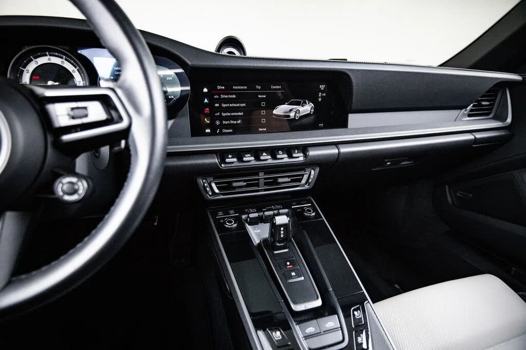 2024 Porsche 992 Targa 4 & 4S - Image 19 of 29