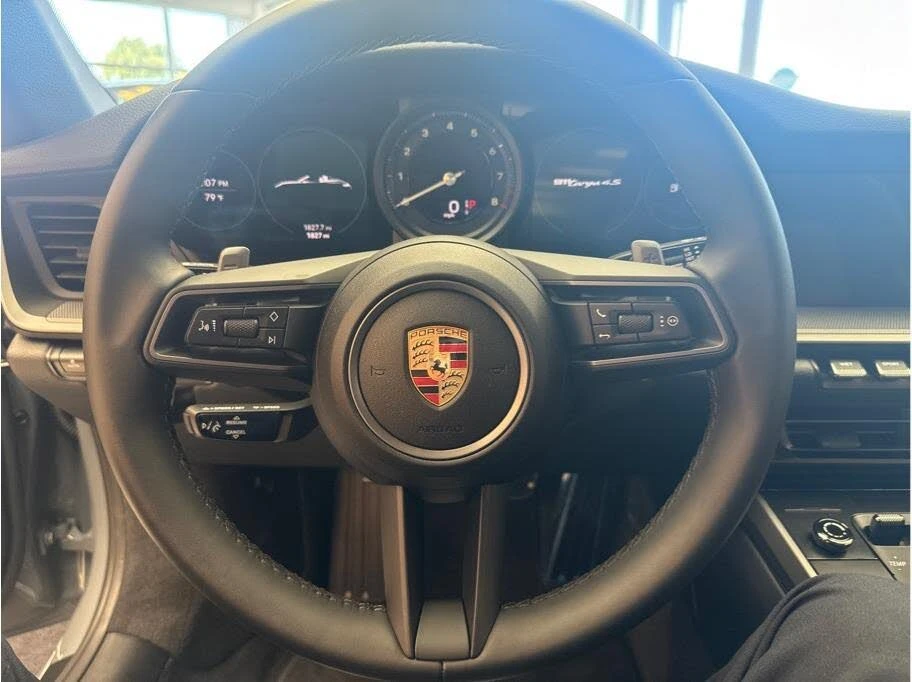 2024 Porsche 992 Targa 4 & 4S - Image 9 of 31