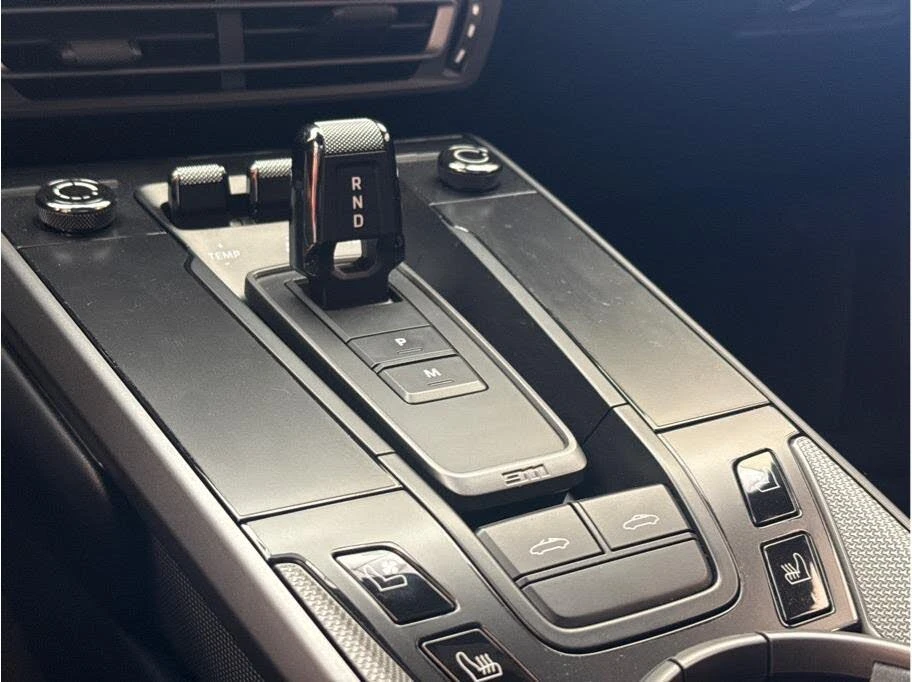2024 Porsche 992 Targa 4 & 4S - Image 16 of 31