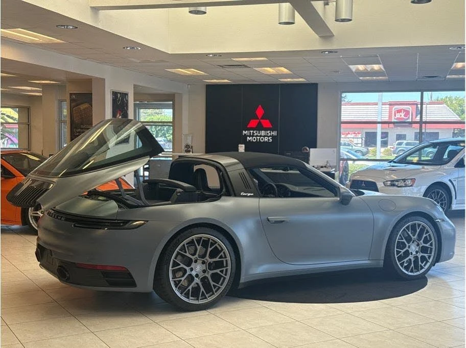 2024 Porsche 992 Targa 4 & 4S - Image 22 of 31
