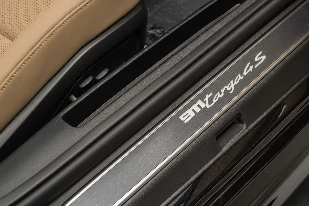 2024 Porsche 992 Targa 4 & 4S - Image 28 of 31