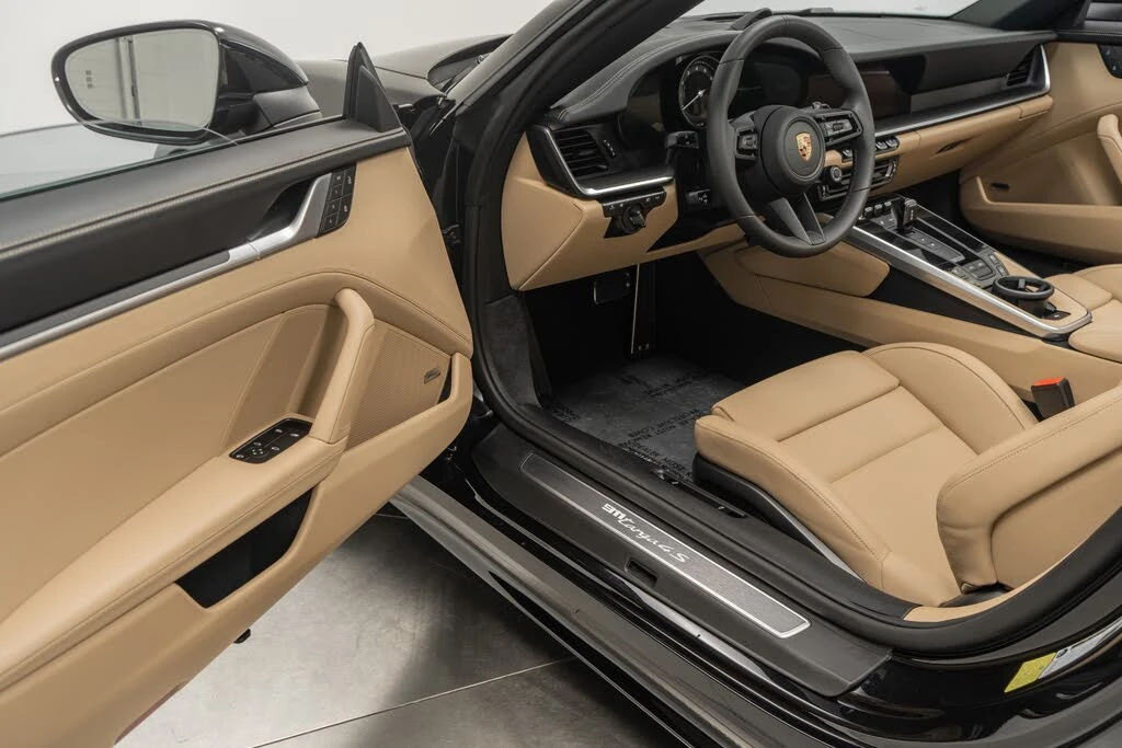 2024 Porsche 992 Targa 4 & 4S - Image 22 of 31