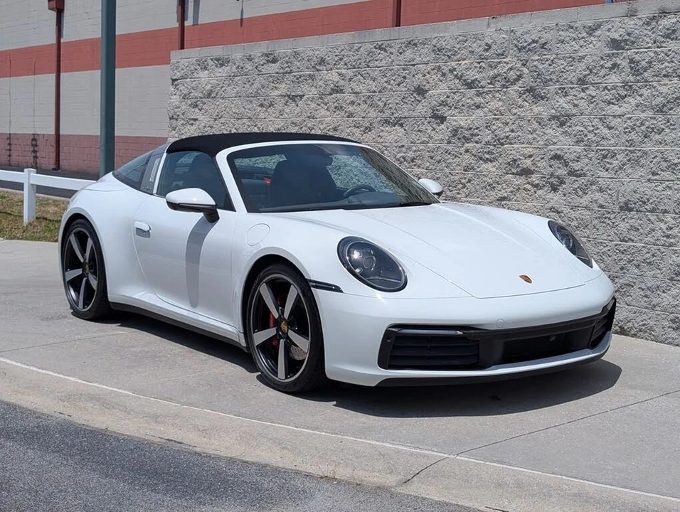 2024 Porsche 992 Targa 4 & 4S - Image 9 of 31