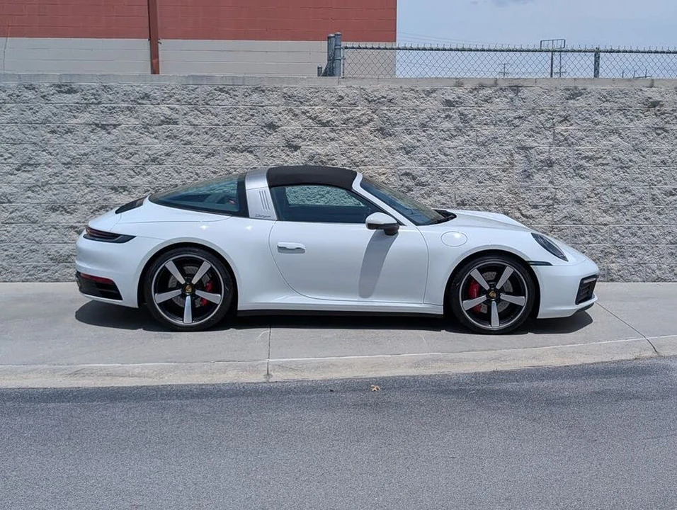 2024 Porsche 992 Targa 4 & 4S - Image 8 of 31
