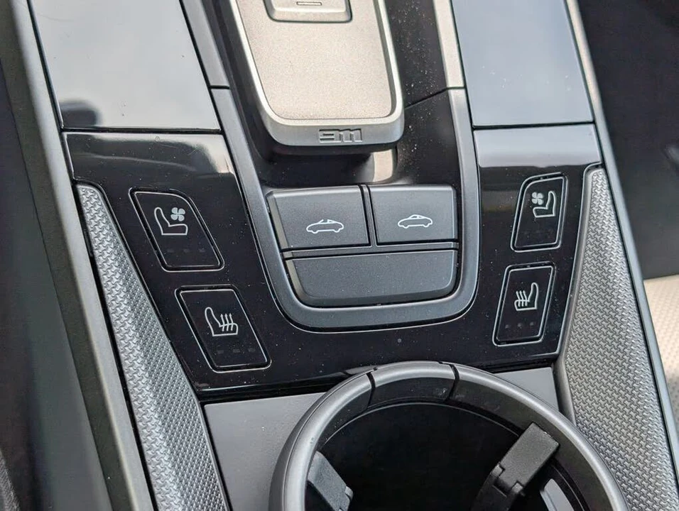 2024 Porsche 992 Targa 4 & 4S - Image 18 of 31
