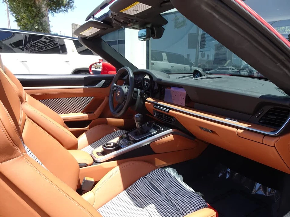 2024 Porsche 992 Targa 4 & 4S - Image 21 of 22