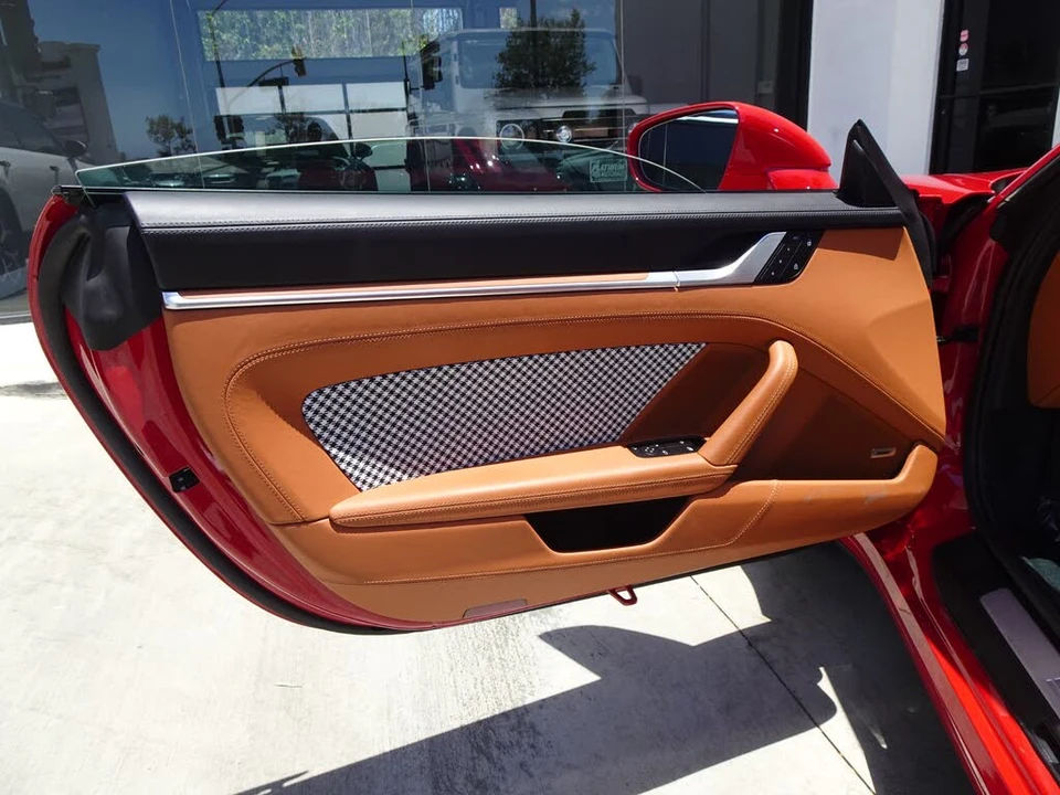 2024 Porsche 992 Targa 4 & 4S - Image 18 of 22