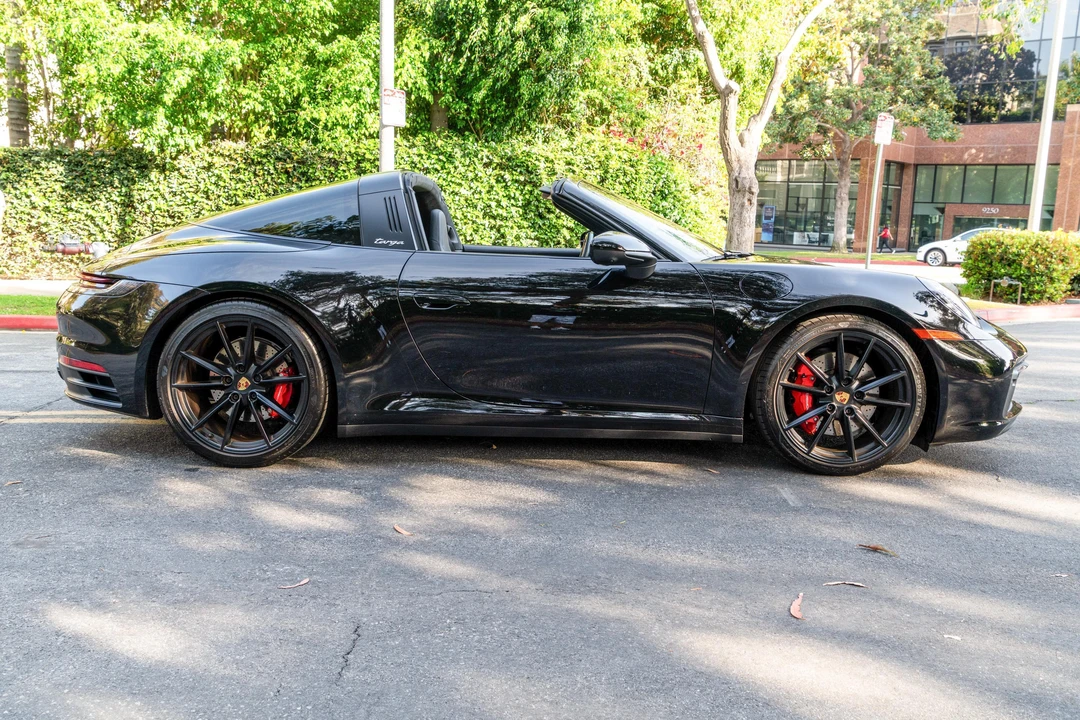 2024 Porsche 992 Targa 4 & 4S - Image 20 of 31