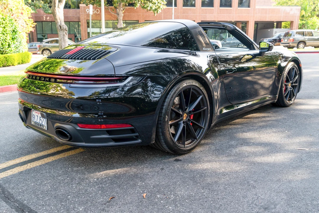 2024 Porsche 992 Targa 4 & 4S - Image 19 of 31