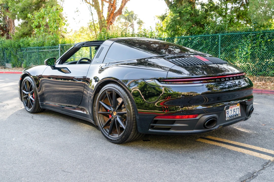 2024 Porsche 992 Targa 4 & 4S - Image 12 of 31