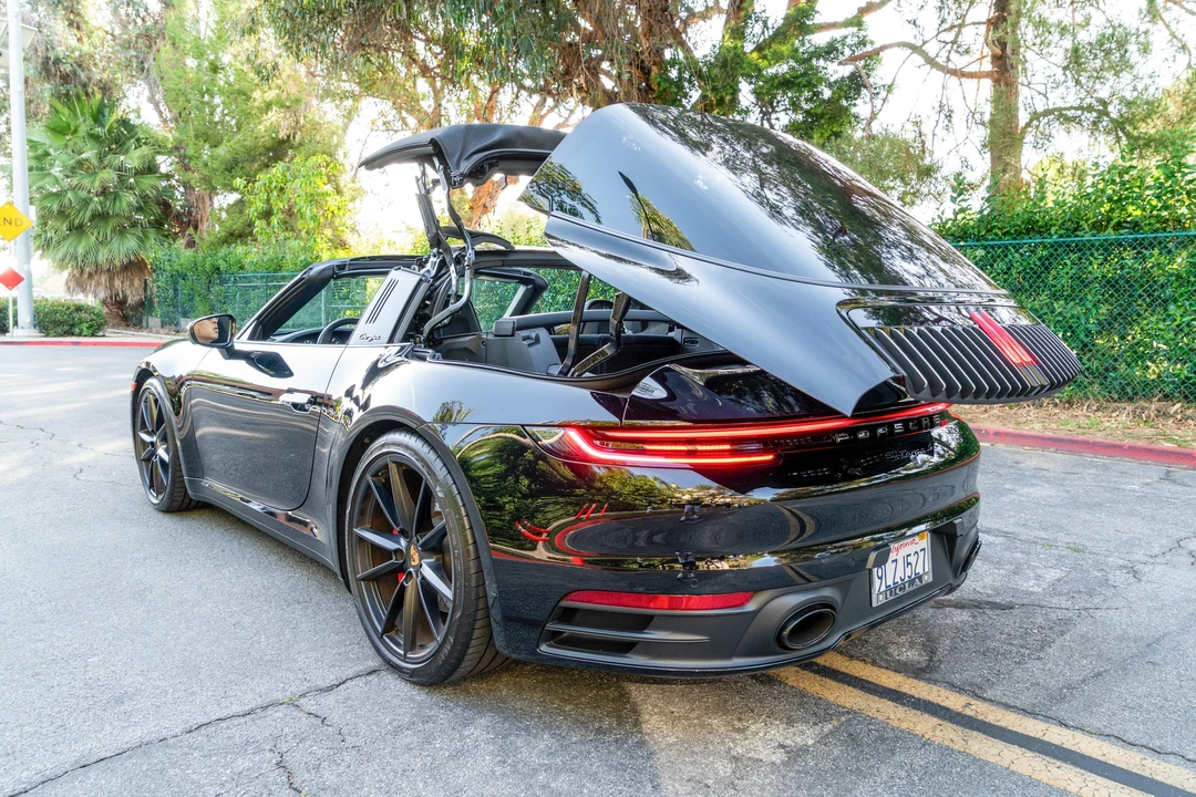 2024 Porsche 992 Targa 4 & 4S - Image 26 of 31