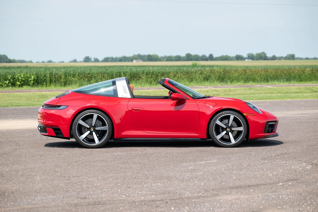 2024 Porsche 992 Targa 4 & 4S - Image 27 of 31