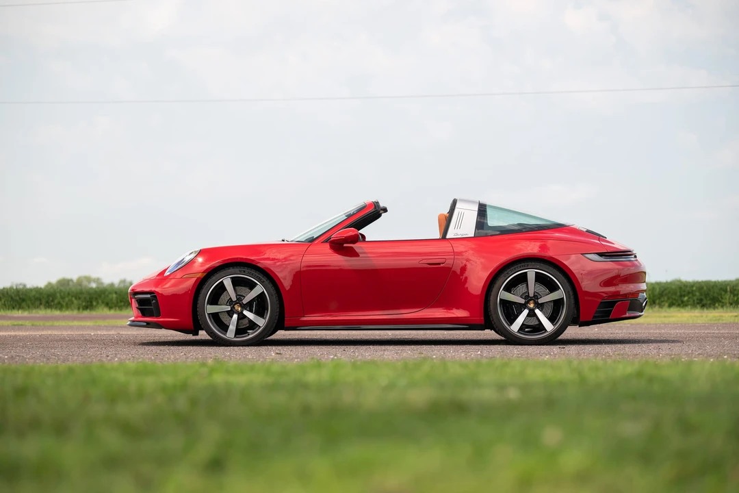 2024 Porsche 992 Targa 4 & 4S - Image 9 of 31