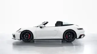 2024 Porsche 911 - Image 14 of 31