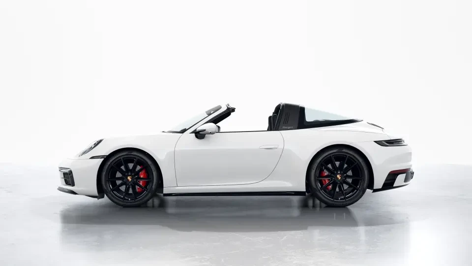 2024 Porsche 911 - Image 16 of 31