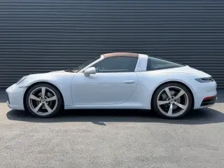 2024 Porsche 992 Targa 4 & 4S - Image 13 of 31