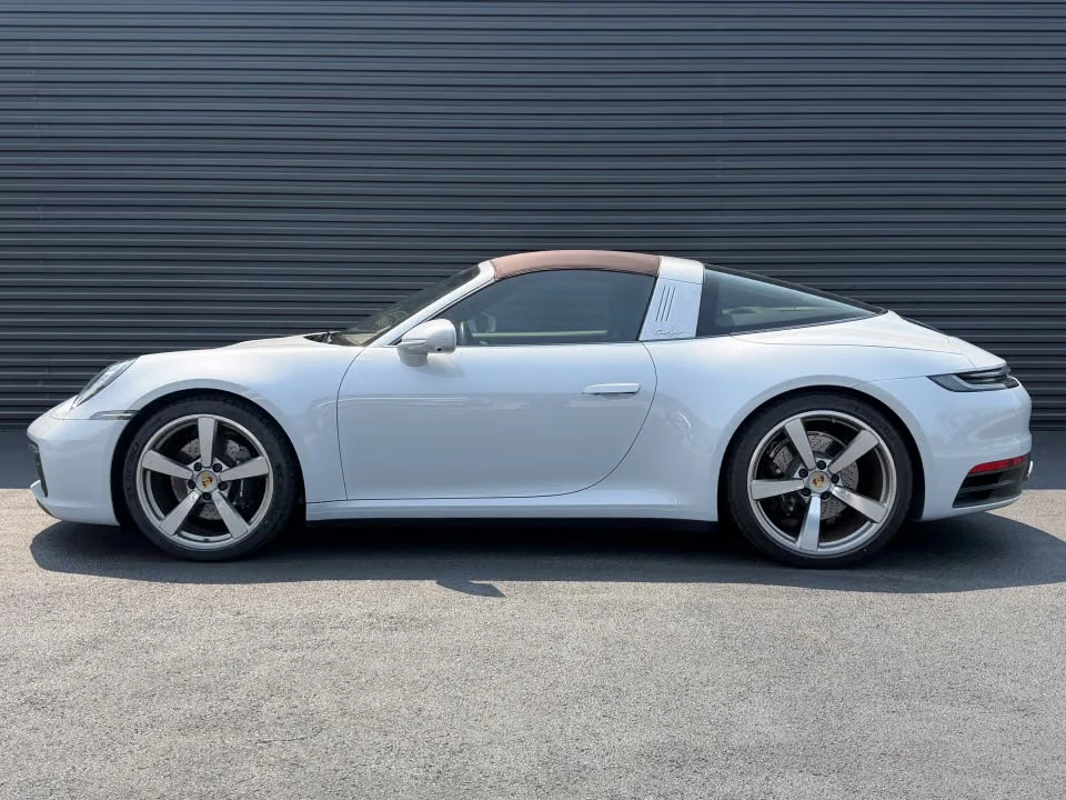 2024 Porsche 992 Targa 4 & 4S - Image 11 of 31