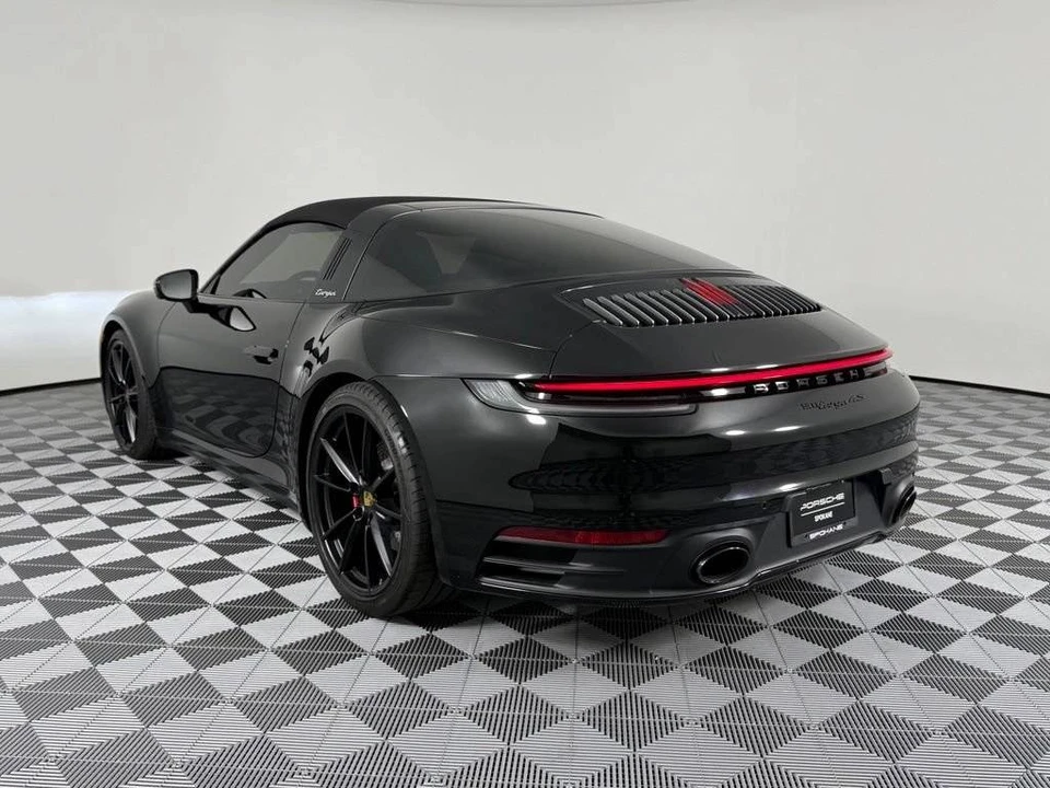 2024 Porsche 992 Targa 4 & 4S - Image 3 of 5