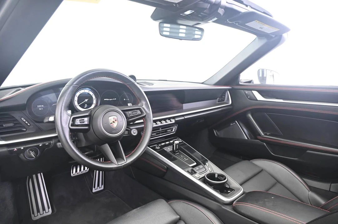 2024 Porsche 992 Targa 4 & 4S - Image 4 of 5