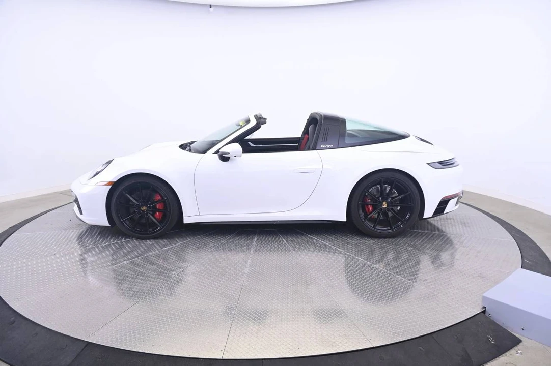 2024 Porsche 992 Targa 4 & 4S - Image 2 of 5