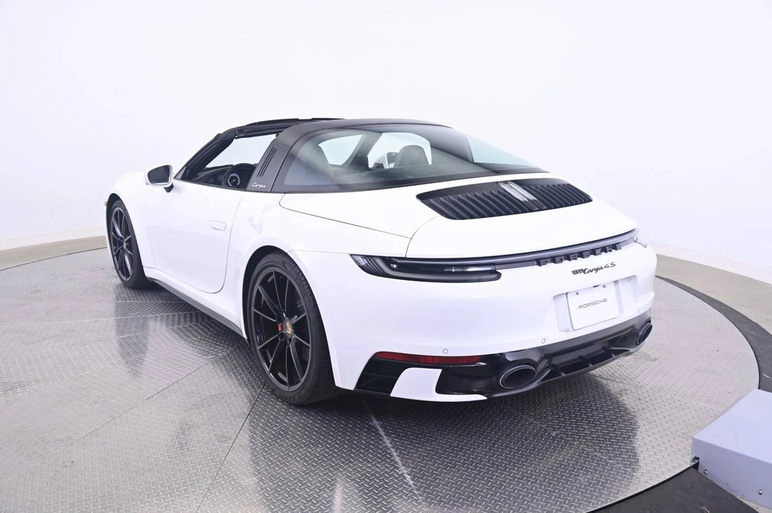 2024 Porsche 992 Targa 4 & 4S - Image 3 of 5