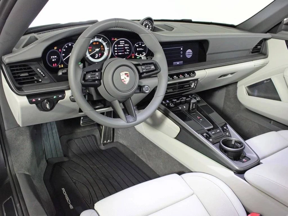 2024 Porsche 992 Targa 4 & 4S - Image 4 of 5