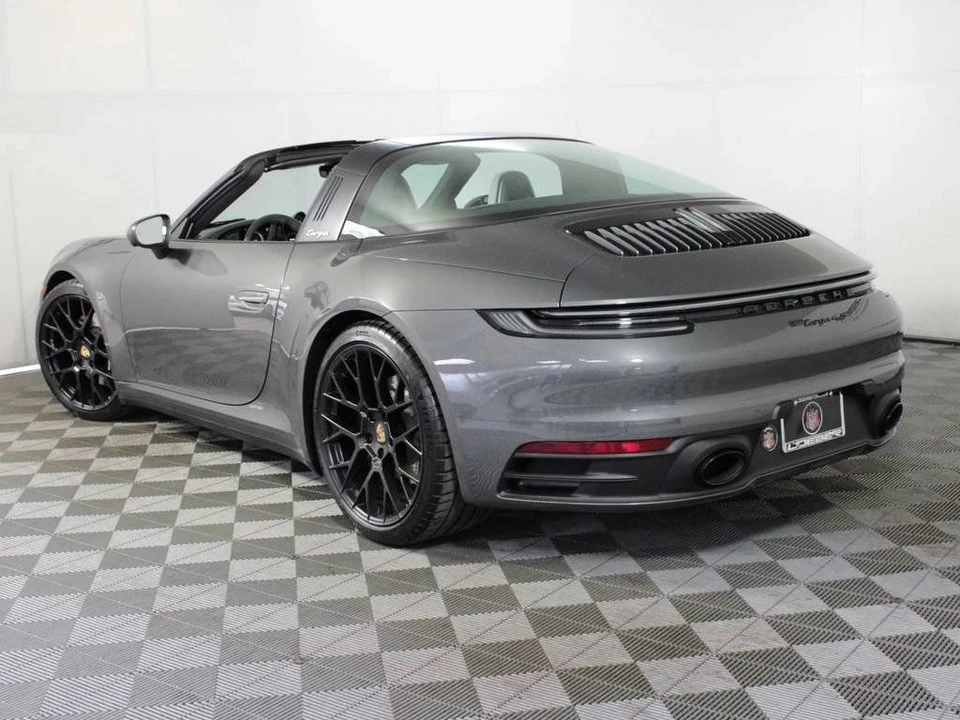 2024 Porsche 992 Targa 4 & 4S - Image 3 of 5