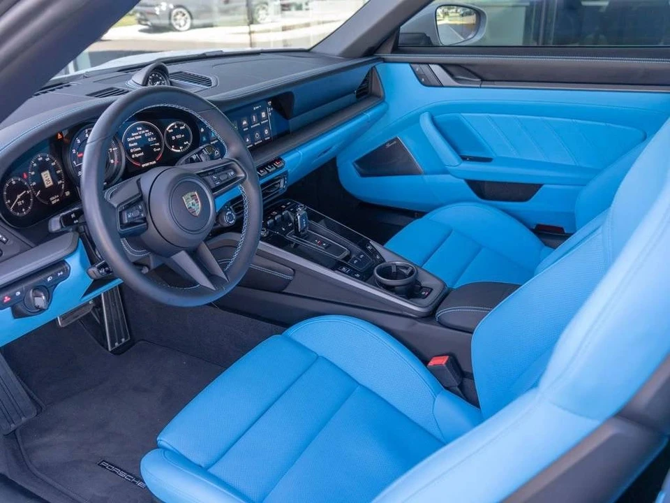 2024 Porsche 992 Targa 4 & 4S - Image 5 of 5