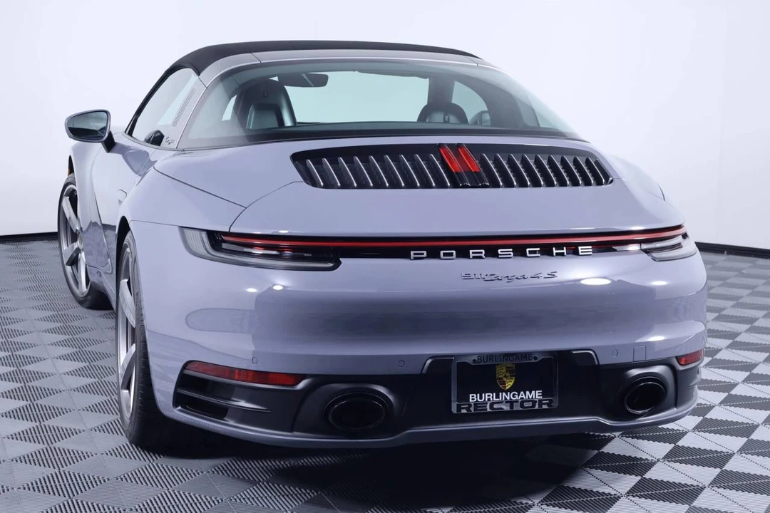 2024 Porsche 992 Targa 4 & 4S - Image 3 of 5
