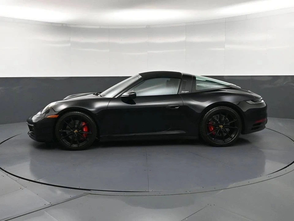 2024 Porsche 992 Targa 4 & 4S - Image 2 of 5