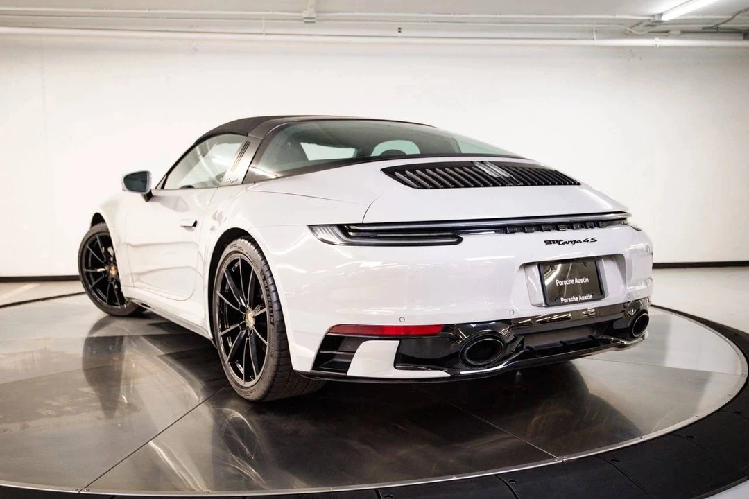 2024 Porsche 992 Targa 4 & 4S - Image 3 of 5