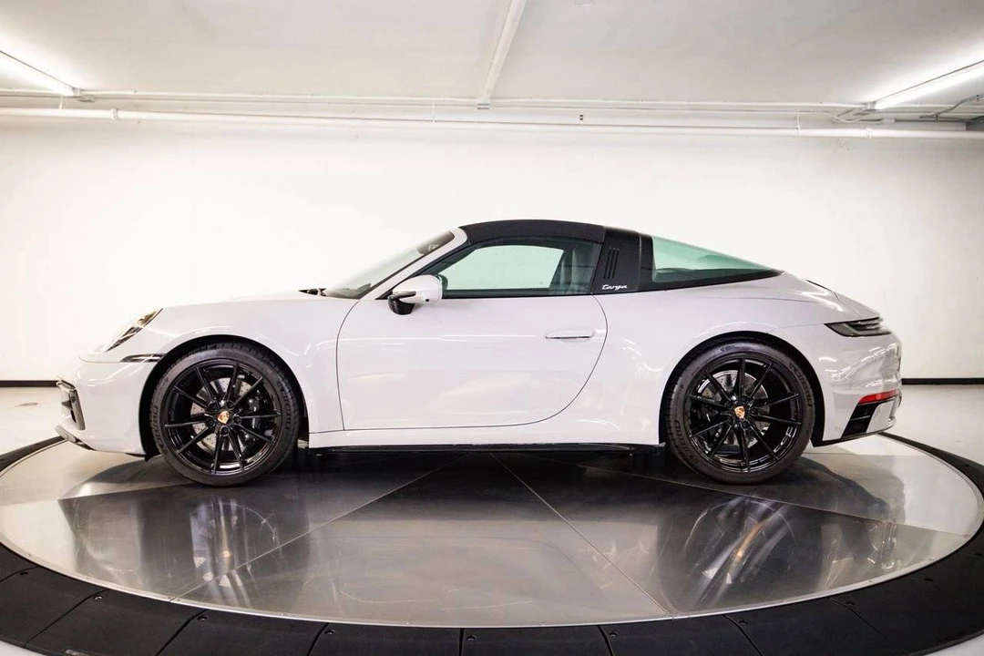 2024 Porsche 992 Targa 4 & 4S - Image 2 of 5