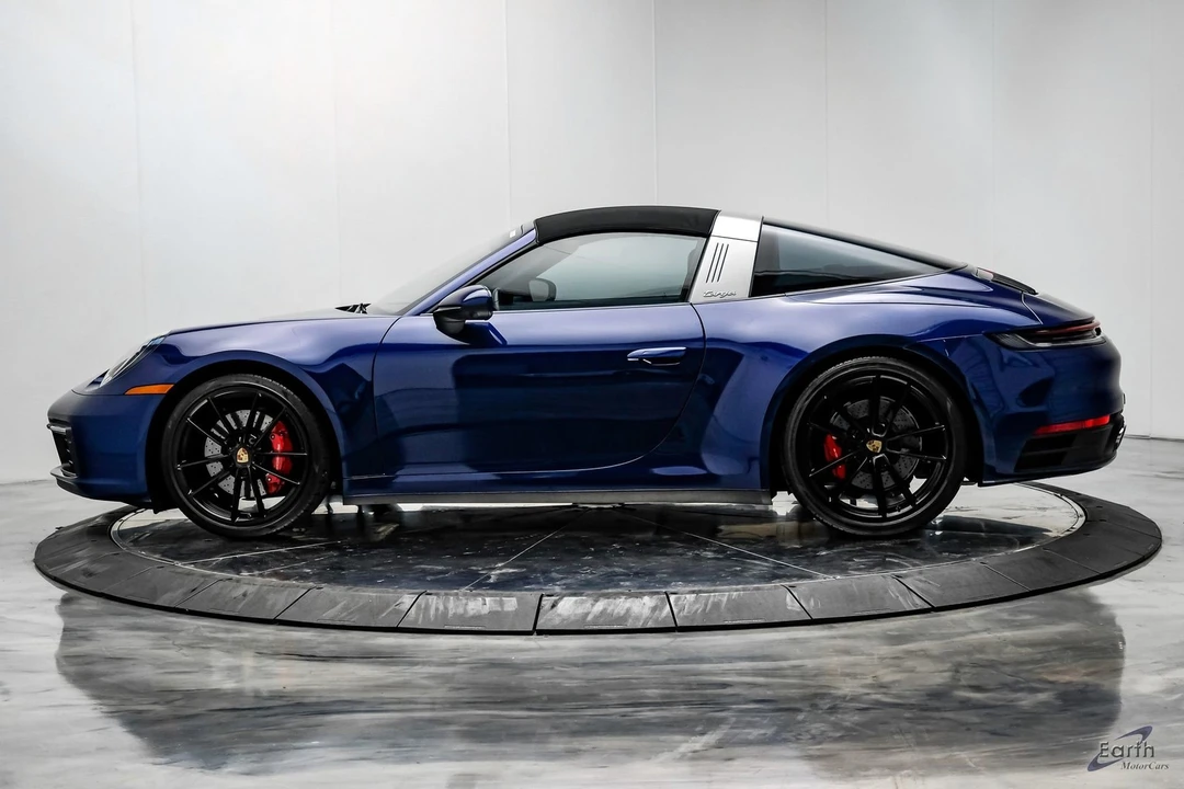 2024 Porsche 992 Targa 4 & 4S - Image 8 of 12