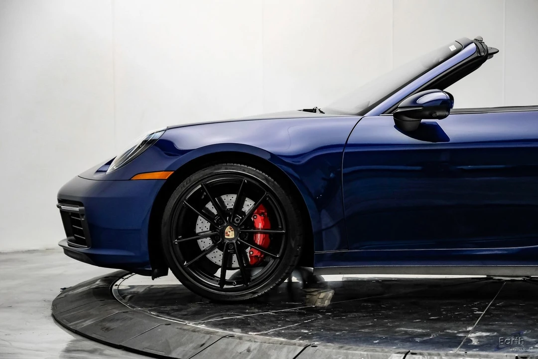 2024 Porsche 992 Targa 4 & 4S - Image 9 of 12