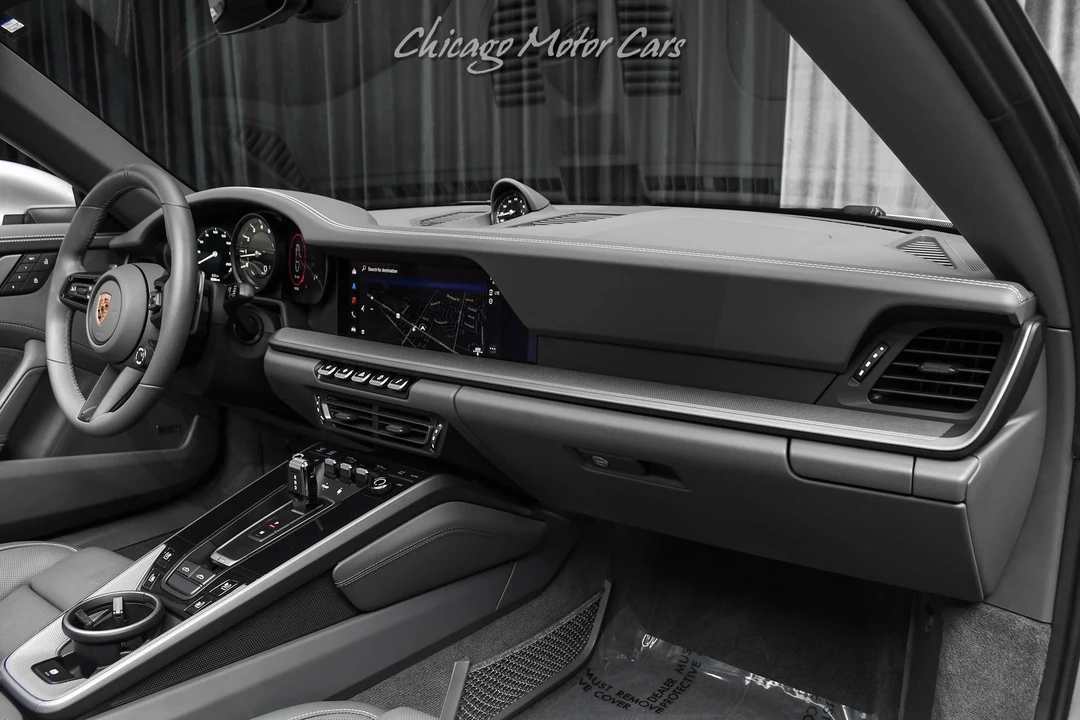 2024 Porsche 992 Targa 4 & 4S - Image 26 of 31