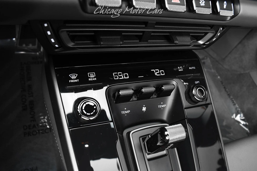 2024 Porsche 992 Targa 4 & 4S - Image 19 of 31