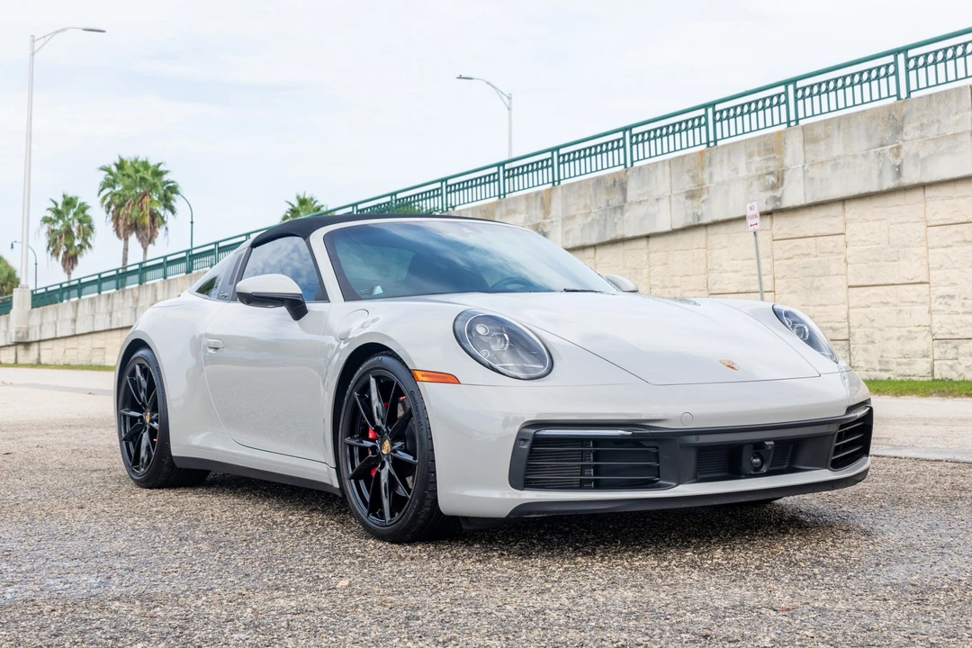 2024 Porsche 992 Targa 4 & 4S - Image 13 of 31